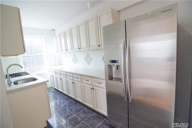 Foto del edificio - 141-03 Union Tpke