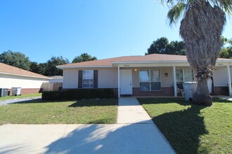 Building Photo - 3355 Green Briar Cir