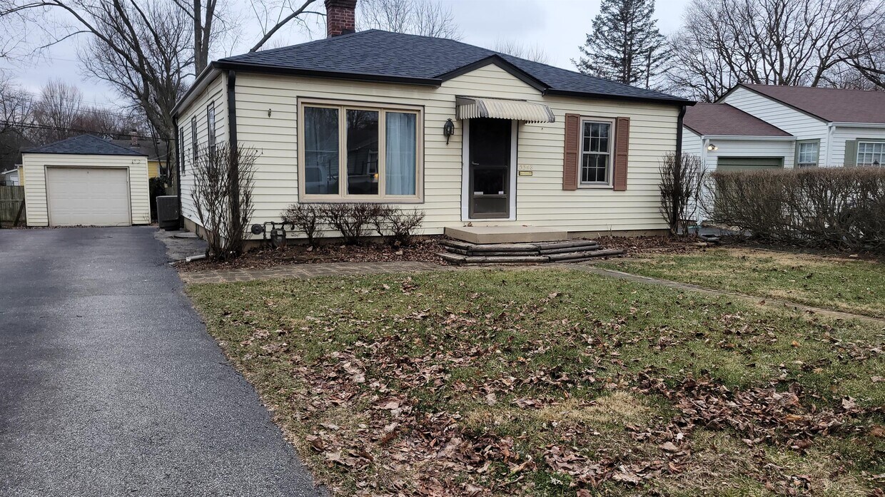 Foto principal - 5348 Crittenden Ave