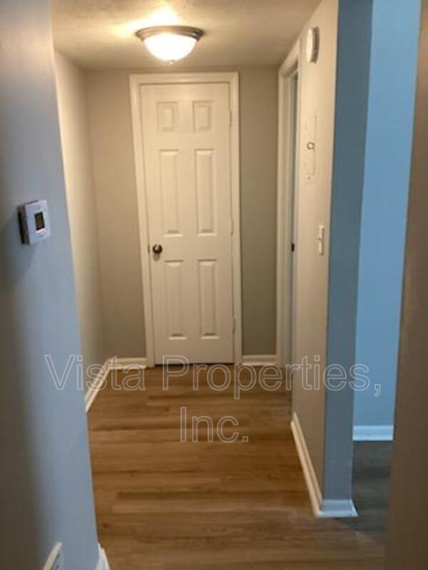 Foto del edificio - 4913 Saddlebrook Ln