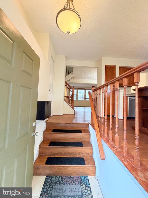 Building Photo - 3758 Mazewood Ln