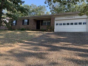 Building Photo - 12601 Pleasant View Dr