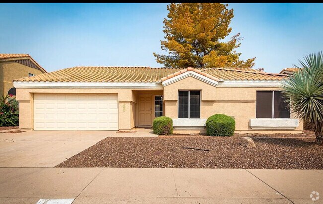 Picture of Hunters Green Apartments for Rent with a Yard - Phoenix, AZ - 1 Rentals ...