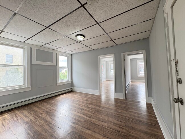 Foto del edificio - 295 Renner Ave