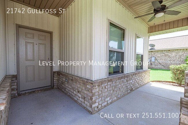 Building Photo - 21742 Gullfoss St