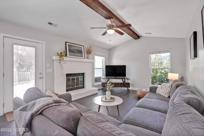 Building Photo - 5520 Eagles Nest Dr