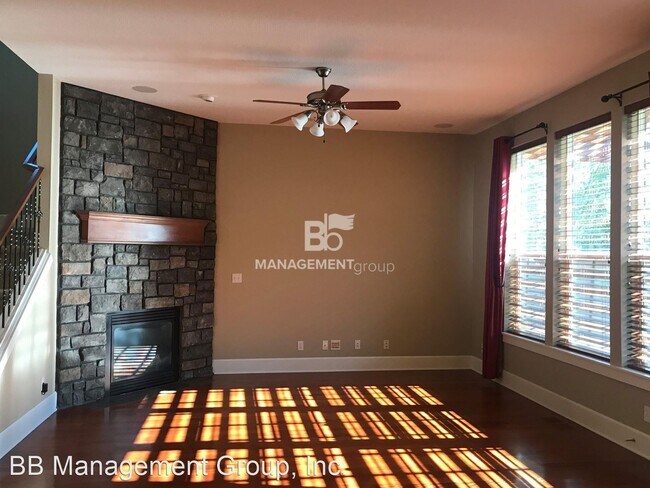 Building Photo - 4 br, 2.5 bath House - 20412 SW Lavender T...