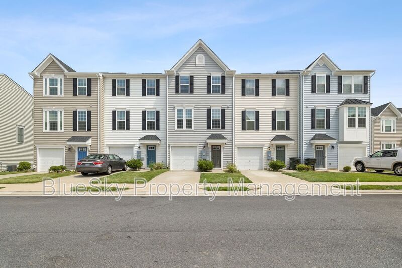 Primary Photo - 2049 Elm Tree Ct