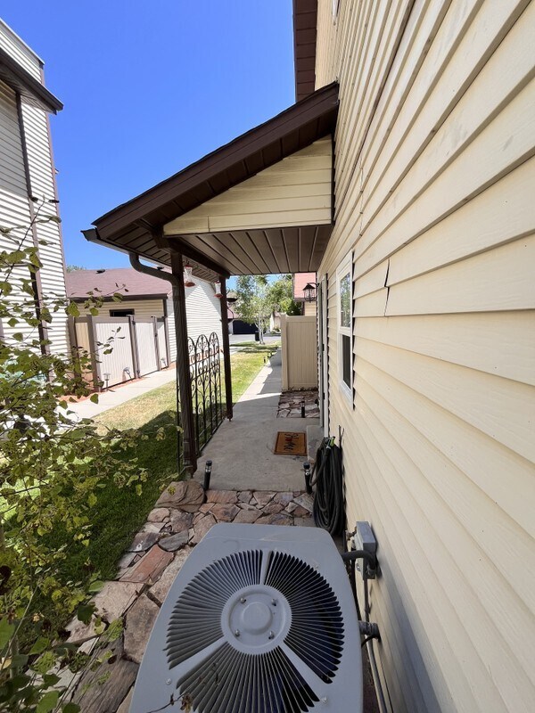 Building Photo - 3636 S 2045 W