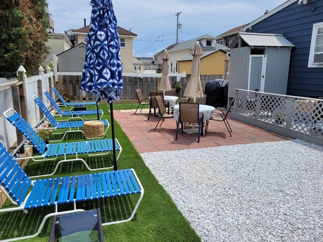 FIRST MONTH FREE !! - 58 Farragut Ave