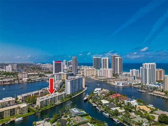 Foto del edificio - 201 Golden Isles Dr