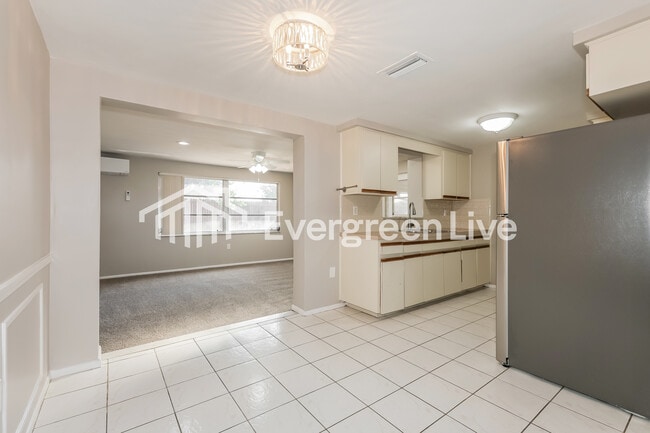 Foto del edificio - 11640 Rocks Ln