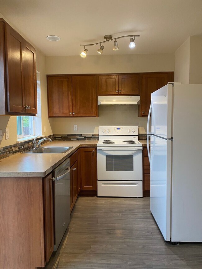 Foto del edificio - 8527-8539 SE Clinton 7 plex