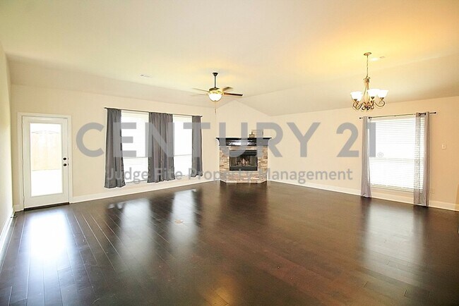 Building Photo - Stunning 4/2/2 in Kensington Park For Rent!