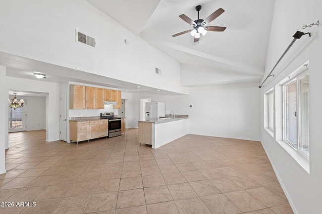 Building Photo - 7 S Catalina St