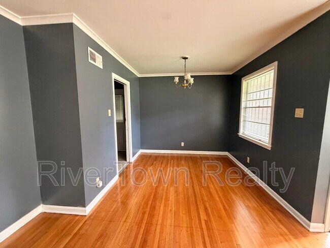 Foto del edificio - 1517 Baxter Ave