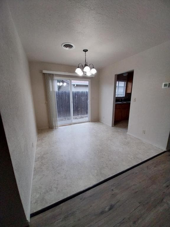 Foto del edificio - 1312 Dowell Rd