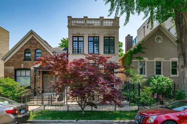 Foto del edificio - 1633 N Wolcott Ave