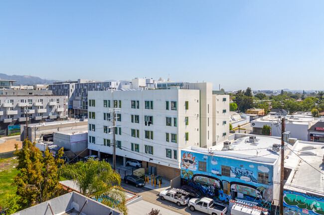 Aerial Context - The Pointe on La Brea