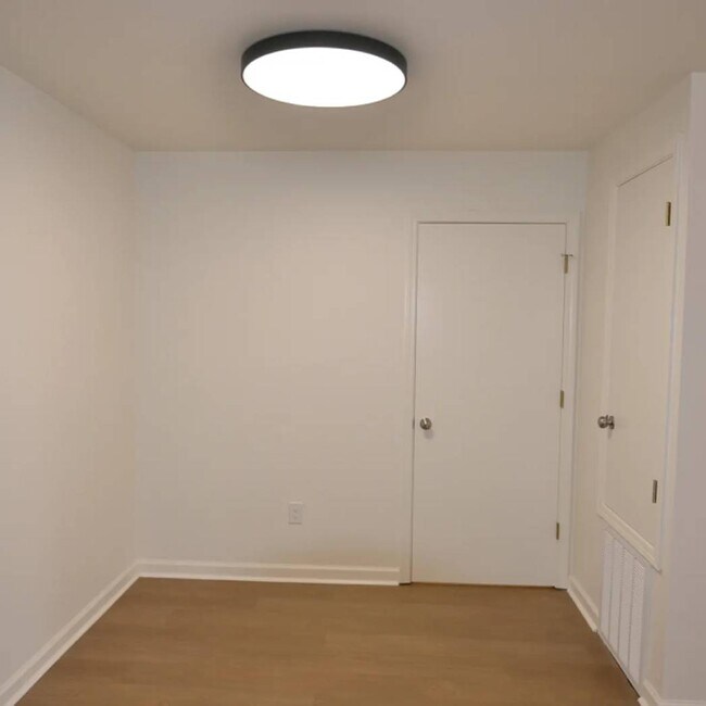 Whitney Manor 1117 Whitney Ave Gretna, LA Apartments for Rent in