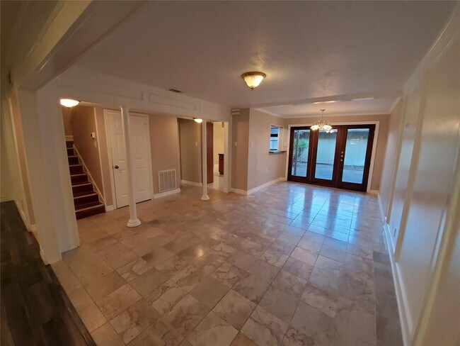 Foto del edificio - 5108 Meadowcreek Dr