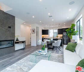 Foto del edificio - 18311 Oakbury Ct