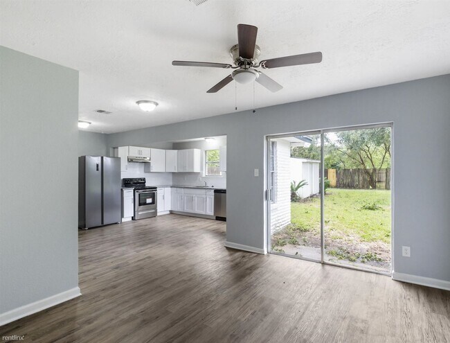 Building Photo - 3 br, 2 bath House - 15331 Campden Hill Rd