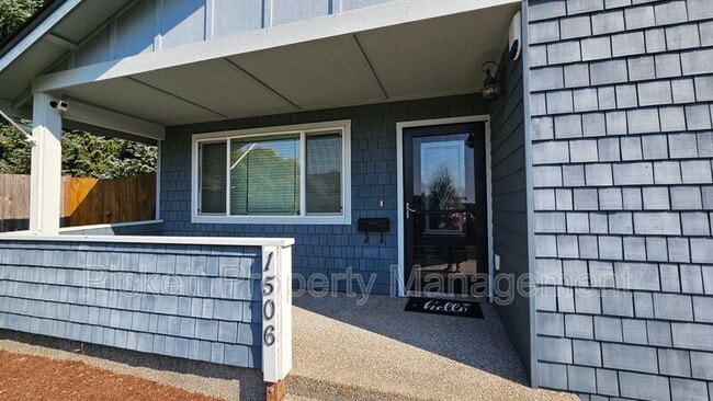 Building Photo - 1506 N Cambrian Ave
