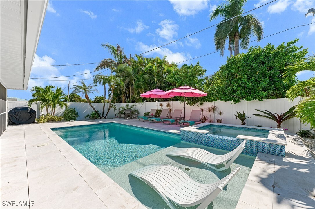 Foto principal - 690 100th Ave N