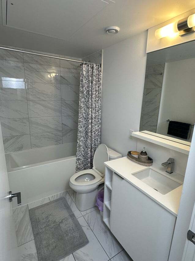 Photo du bâtiment - Deluxe Room - Wood St & Church St