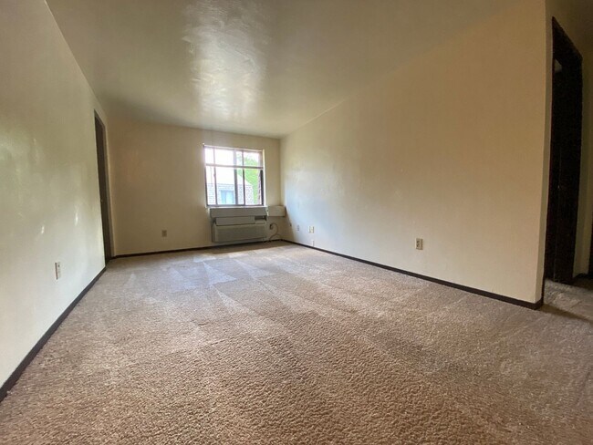 Foto del edificio - Amazing One Bedroom on the Second Floor! B...