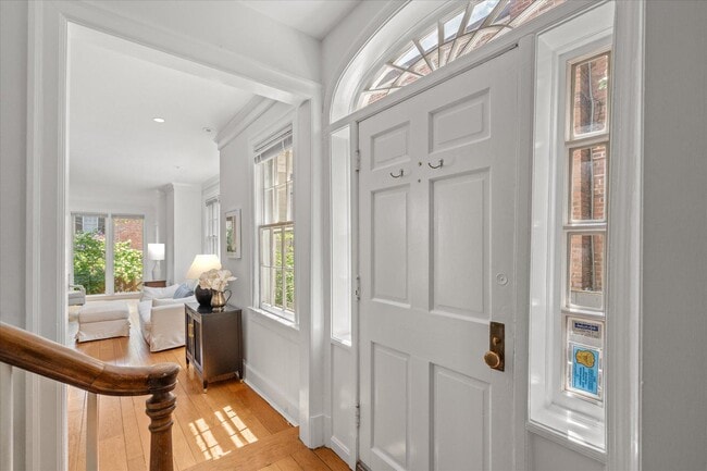 Foto del edificio - 1647 34th St NW
