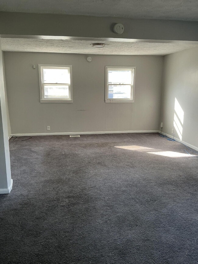 Foto del edificio - 288 Fernwood Ave