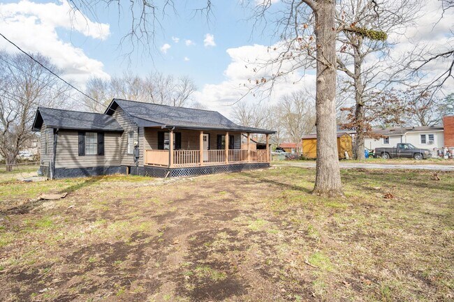 Building Photo - 8229 Patterson Rd