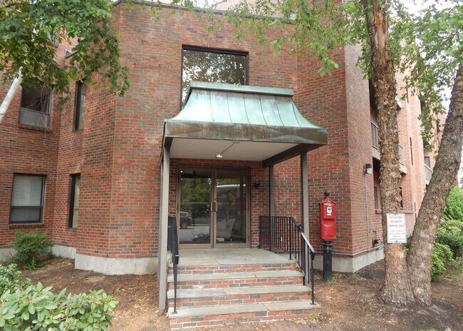 Foto del edificio - 123 Elm St
