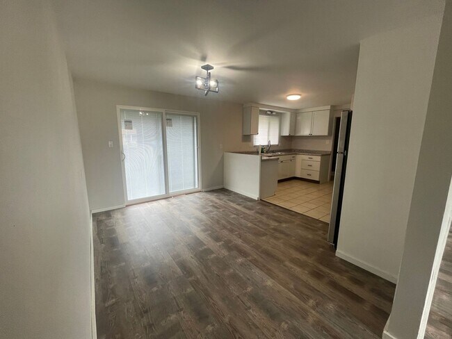 Foto del edificio - 3 Bedroom, 2 Bathroom House - Pet Friendly!