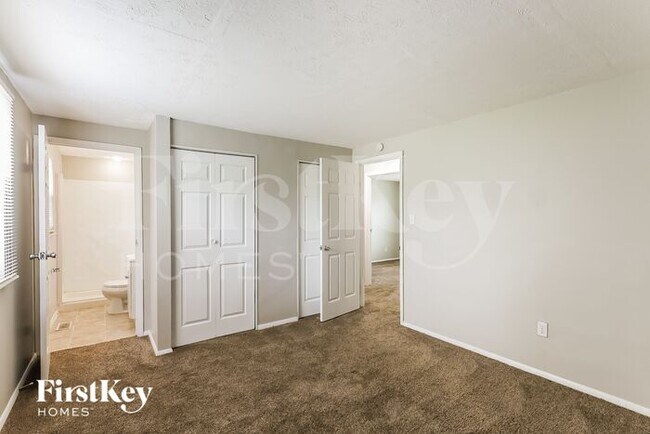 Foto del edificio - 8041 E 34th St