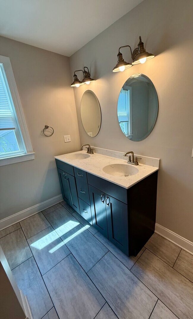 Foto del edificio - 3 Bedroom Home Available in Bath