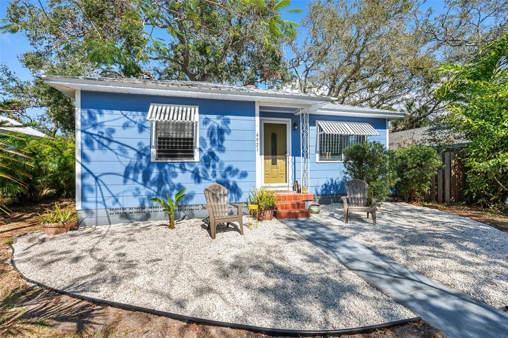 Foto principal - 4921 24th Ave S