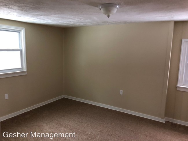 Building Photo - 126 Wilson Dr