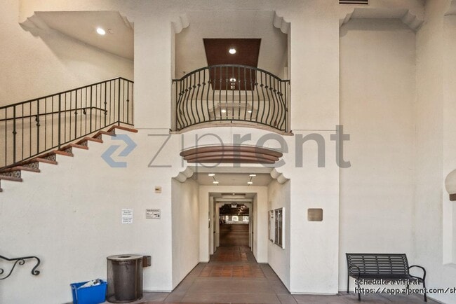 Building Photo - 800 S Abel St