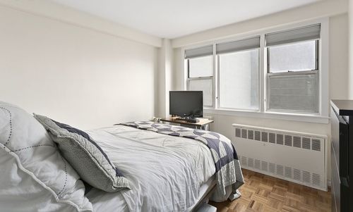 Building Photo - 116 3rd Ave
