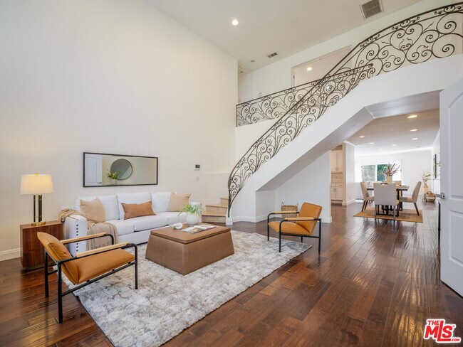 Foto del edificio - 5417 Allott Ave