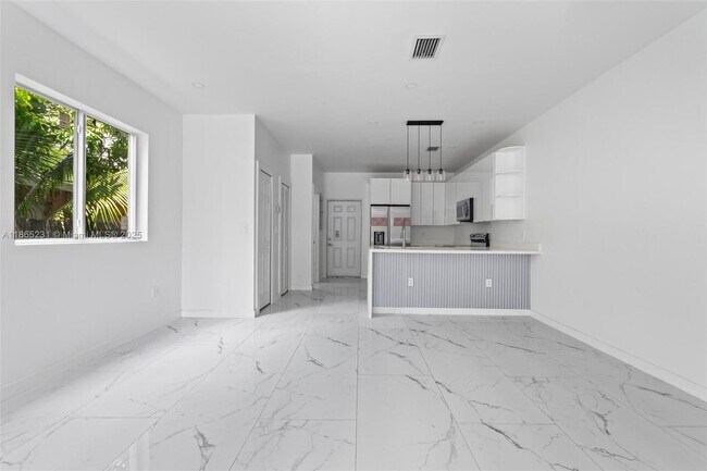 Foto del edificio - 2145 NW 4th St