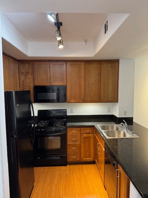 Foto principal - 4060 Glencoe Ave