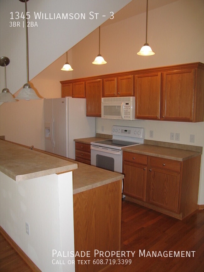 Building Photo - 1345 Williamson St