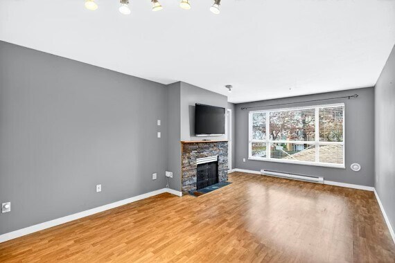 Building Photo - 2551 Parkview Ln