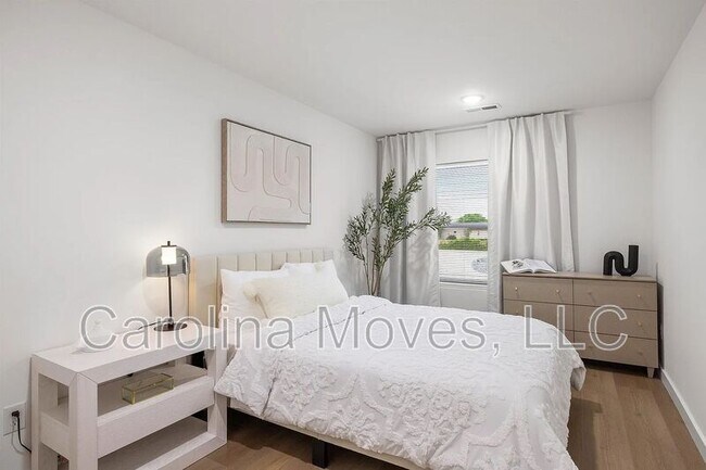 Foto del edificio - 4048 Parris Bridge Rd