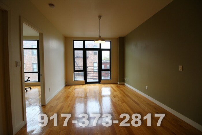 Primary Photo - 552 Lafayette Ave