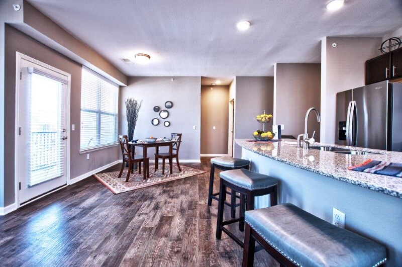 Foto principal - 1375 Park 33 Blvd